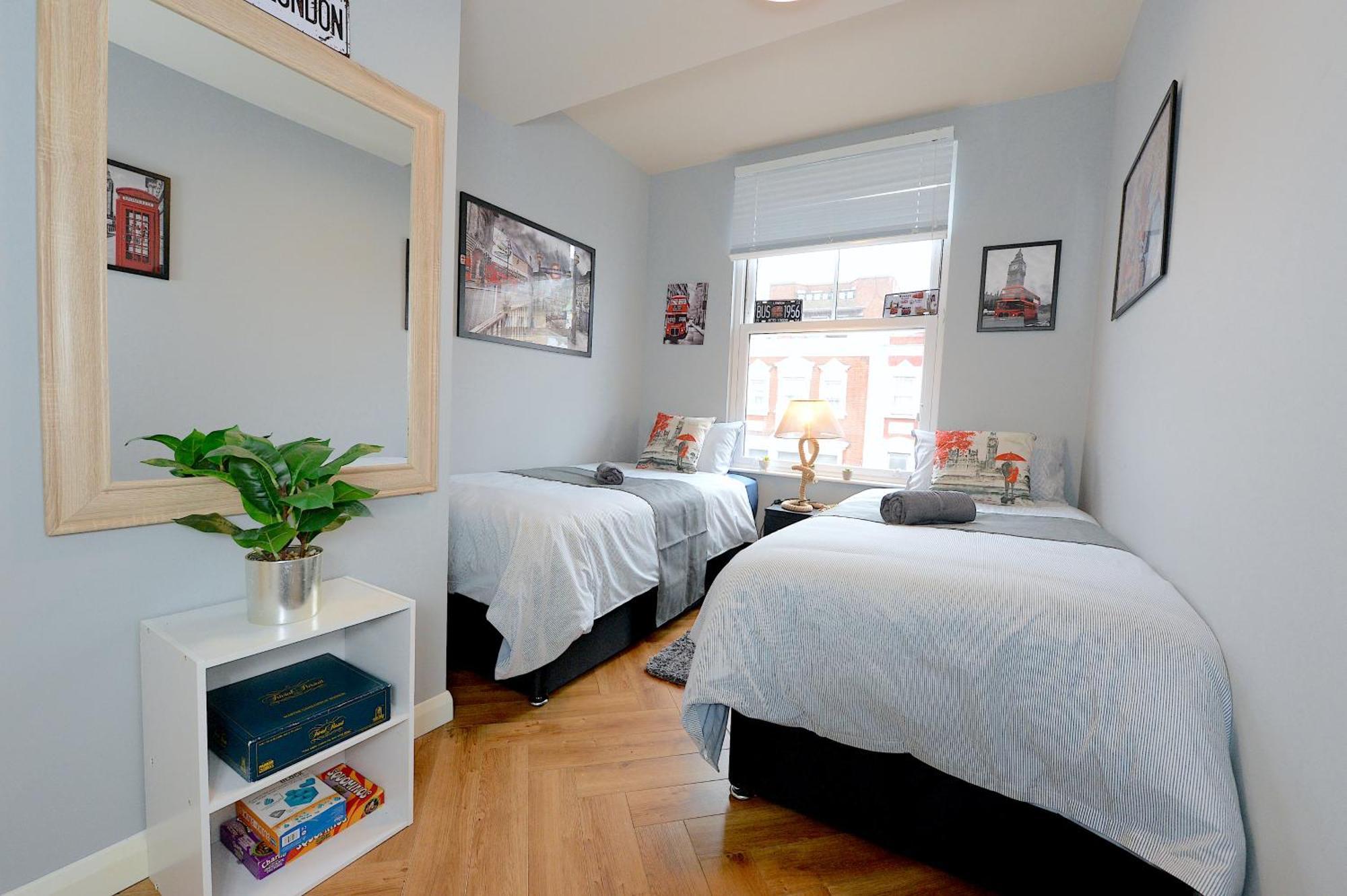 2 Bedroom Flat In Wood Green Piccadilly Line Лондон Екстер'єр фото