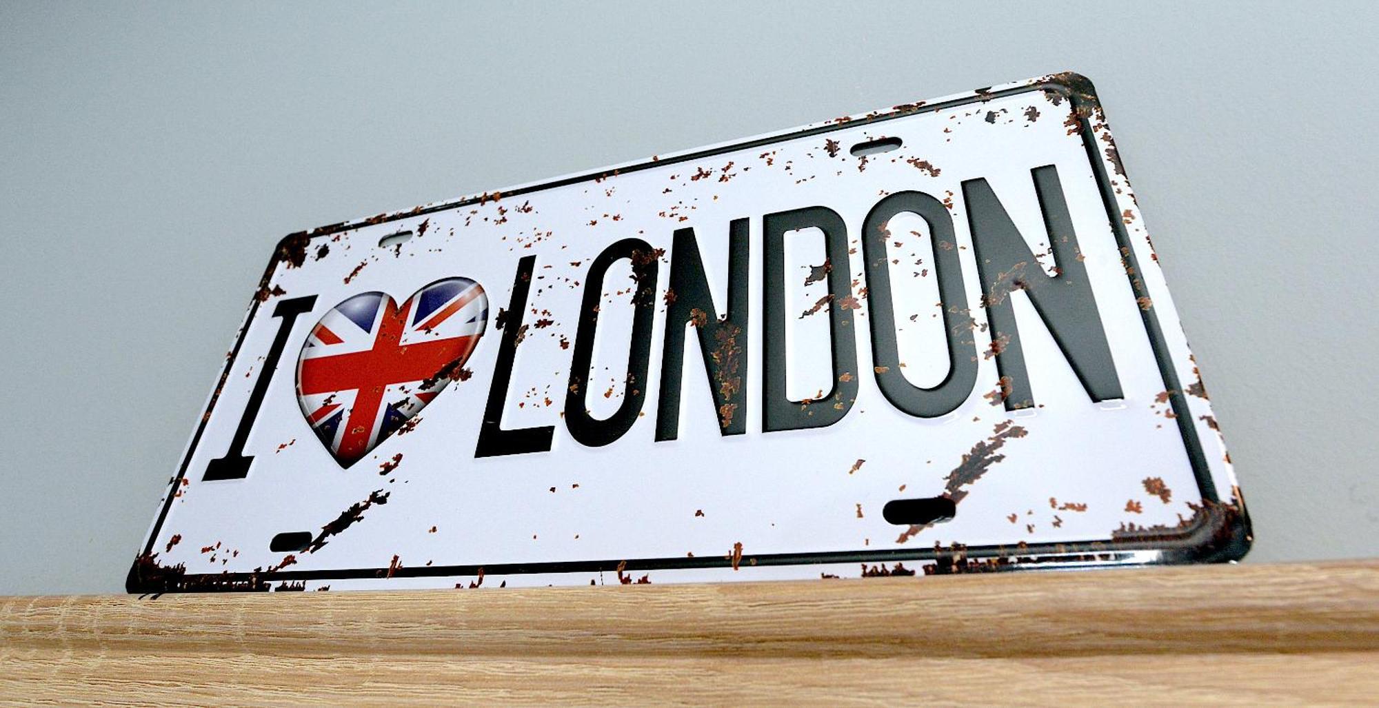 2 Bedroom Flat In Wood Green Piccadilly Line Лондон Екстер'єр фото