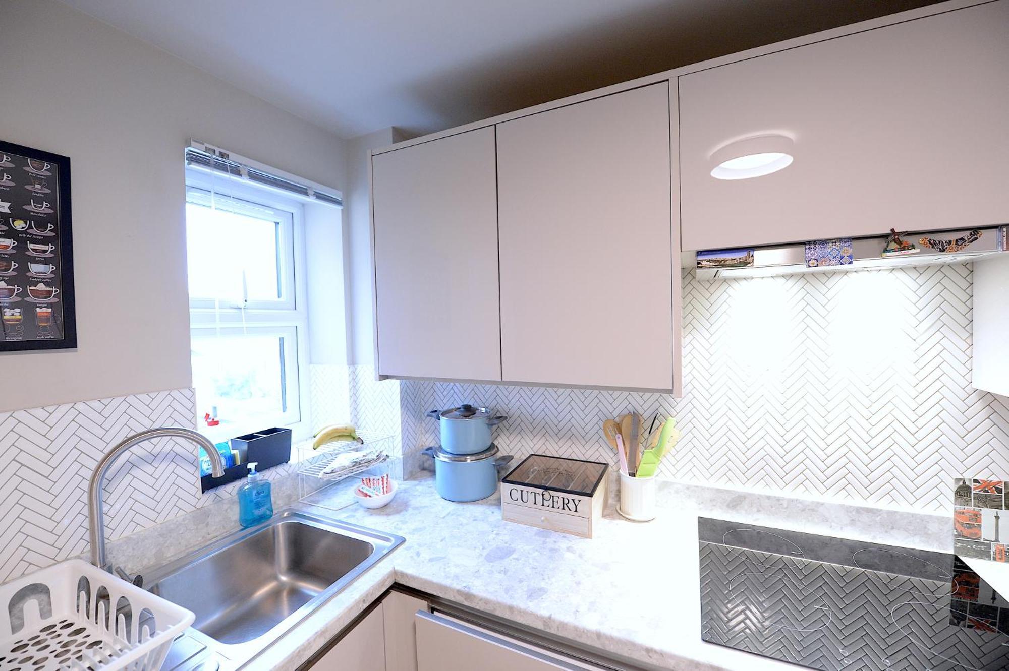 2 Bedroom Flat In Wood Green Piccadilly Line Лондон Екстер'єр фото